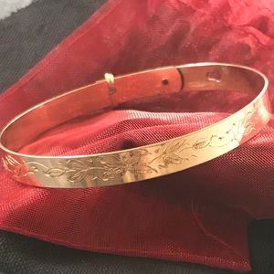 Victorian etched flower buckle clasp bracelet
